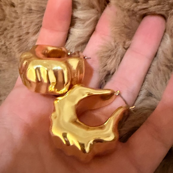 J. Crew Bubble Gold Hoop Earrings - Picture 4 of 4